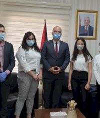 وزير شؤون القدس يلتقي وفداً من إنجاز فلسطين والشركة الطلابية "helpal"