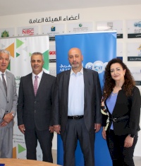 البنك العربي وإنجاز فلسطين يجددان اتفاقية برنامج "تحسين البيئة المدرسية" في ست مدارس حكومية