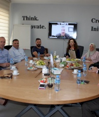  إنجاز فلسطين تجتمع مع أعضاء لجنتي تحكيم مسابقة برنامج الشركة الطلابية 2021