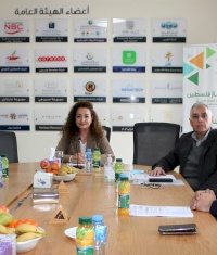 اجتماع لتقييم أفكار الشركات الطلابية- فئة المدارس