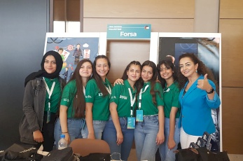 How have INJAZ programs developed the skills of the media student Hanan Mahbouba