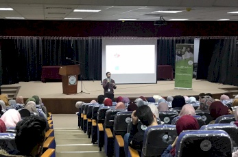 What did INJAZ programs do to develop the students’ communication and interconnection skills?