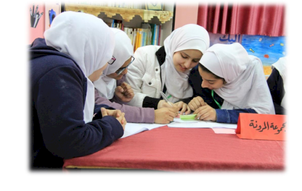 "أنا معك" مبادرة مجتمعية لدعم العائلات المحتاجة