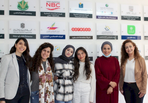 إنجاز فلسطين تختتم مشروع إعلاميات رياديات وتعلن عن نتائج المسابقة