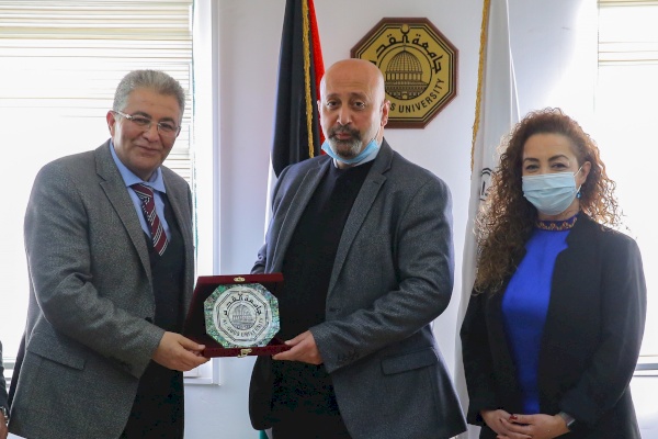 إنجاز فلسطين وجامعة القدس  توقعان مذكرة تفاهم مشترك دعماً للريادة والإبداع الطلابي