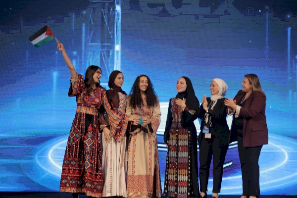 إيكو روك" الفلسطينية تحصد لقب أفضل شركة طلابية عربية لعام 2025 في احتفالية ريادة الأعمال الشبابية بالقاهرة